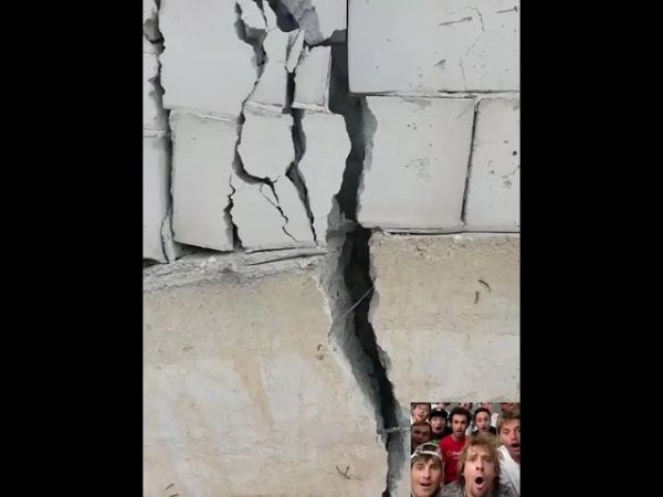 Косяк на стройке. Жёстко #строительсводома #construction #тренд