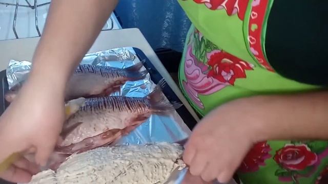 Карасі в сметані