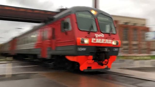 ЭД4М-0365 «Смена» на станции Старая деревня
