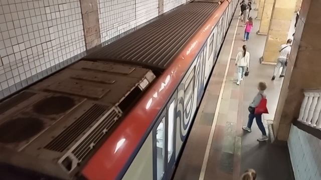 Изучаем транспорт Москвы: метро, МЦК, МЦД и даже трамвай. Поезда метро, Иволга, Ласточка и другое 👍 смотреть онлайн