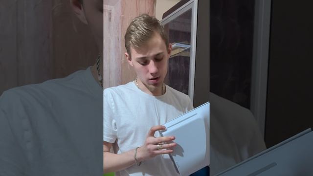 🎮 Смотри до конца, чтобы узнать, какого цвета джойстик выберет себе Виталик 😁 #распаковкаps5slim