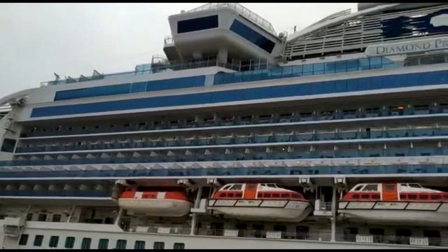 Лайнер Diamond Princess, порт Kochi Япония.