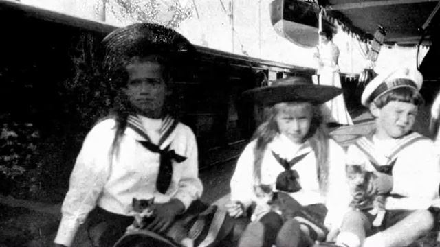 Little Video about OTMAA смотреть онлайн