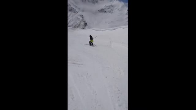 ЭЛЬБРУС И 14-ТИ ЧАСОВАЯ ДОРОГА К НЕМУ смотреть онлайн