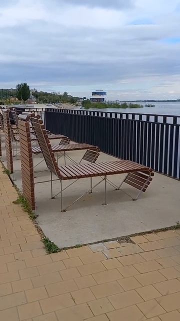 Прогулка по набережной. Волгоград смотреть онлайн
