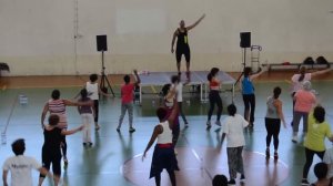 Rio de Mouro MEXE CONTIGO! Aula de Zumba com Instrutor Deo Palma
