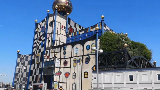 Мусоросжигательный завод Spittelau в Вене смотреть онлайн