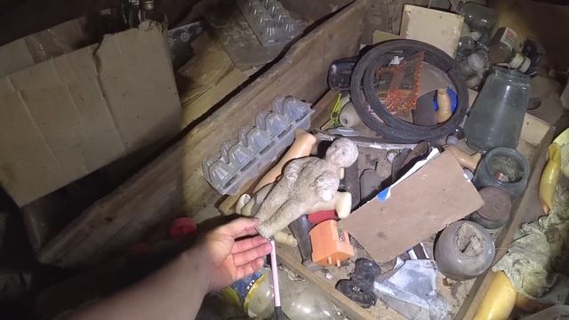 Он тут один и мы его не понимаем.Не заброшенная деревня за лесом заставила поволноваться смотреть онлайн