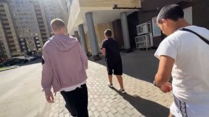 ЗАВИСИМЫЙ ШКОЛЬНИК ОБОКРАЛ ДРУЗЕЙ РАДИ ИГРОМАНИИ ! Пацаны не простили!