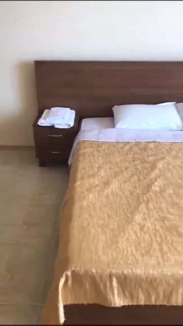 Апартаменты Однокомнатный номер c кухней с видом на море и горы. смотреть онлайн