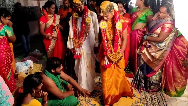 Veeramalla.Ramakrishna Weds Hemani Marriage Video Part8, Chadarasigunta &Modhuga Gunta смотреть онлайн