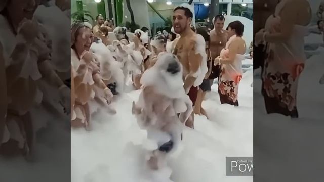 Пенное шоу в аквапарке Аквамир Новосибирск смотреть онлайн