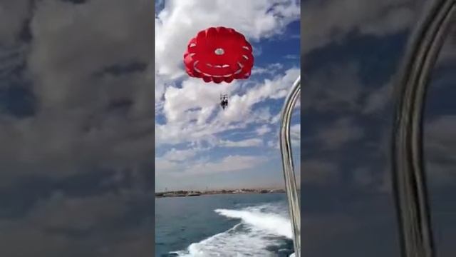 Griim с отцом летают на парашуте с высоты250метров смотреть онлайн