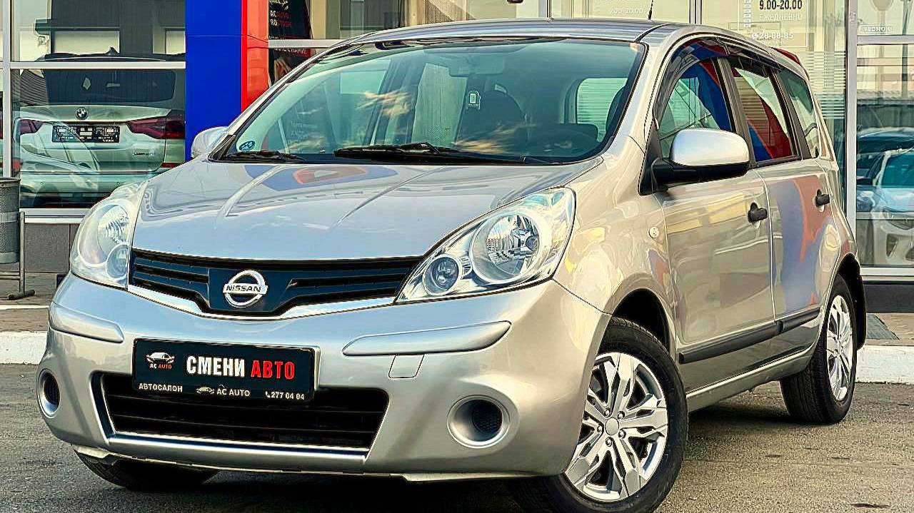 Nissan Note '2010 смотреть онлайн