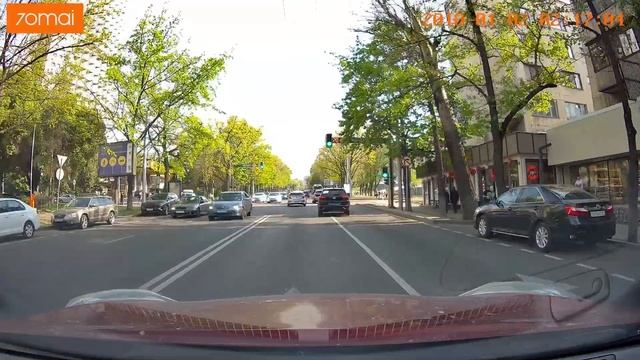 Алматы. Улица Толе Би - Достык. Май 2023. Казахстан. Almaty. May 2023. Kazakhstan. смотреть онлайн