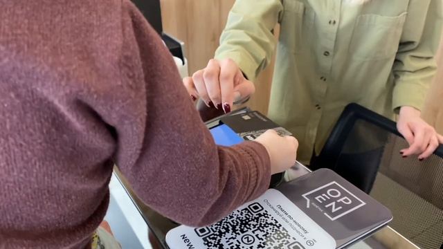 ДЕТСКИЙ БАРБЕР?🤯 ВЛОГ: Поход к барьеру, ресторан! смотреть онлайн