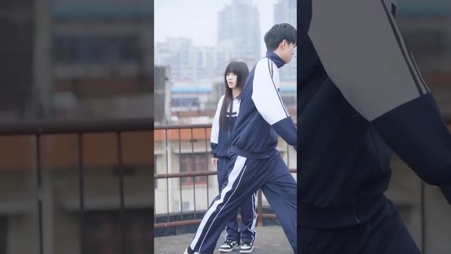 月野追星遭到了家人和亲戚的反对长大后她用百万年薪狠狠打脸众人魔女月野