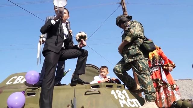 СВАДЬБА НА БРОНЕТЕХНИКЕ смотреть онлайн