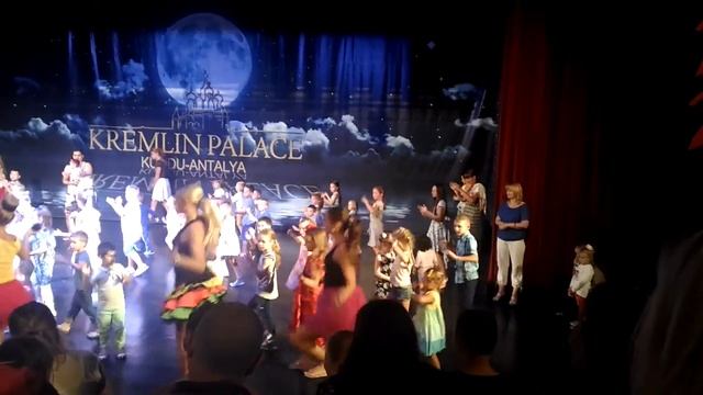 Минидиско WOW Kremlin Palace 5 смотреть онлайн