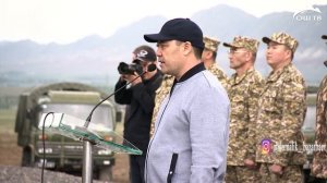 САДЫР ЖАПАРОВ БАТКЕНДЕ КЫРГЫЗ АРМИЯСЫН ЧОГУЛТТУ// “ГОЛОВНОЙГО” БАРДЫ