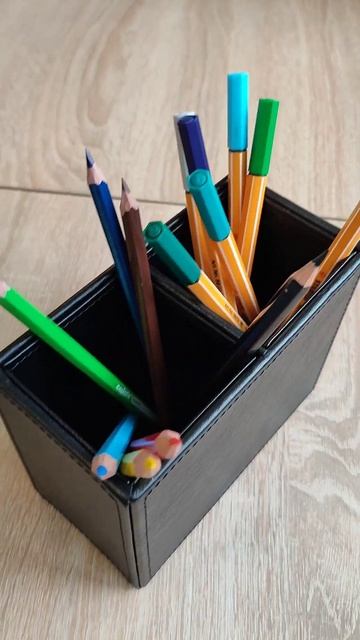 Кожаный двойной стакан для ручек.Есть в наличии. Цена 6000 ₽ смотреть онлайн