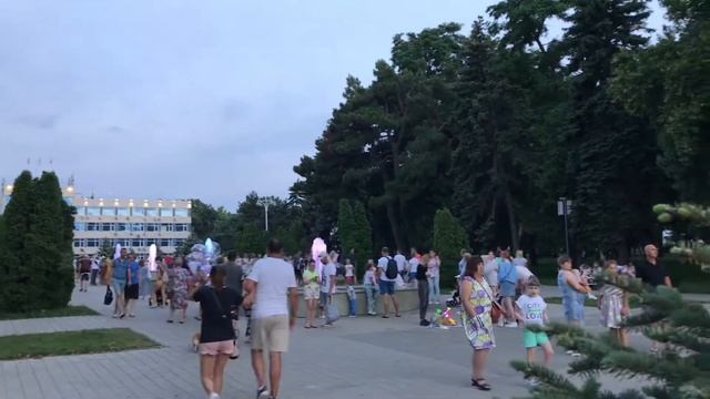 Пешеходная улица в Анапе смотреть онлайн