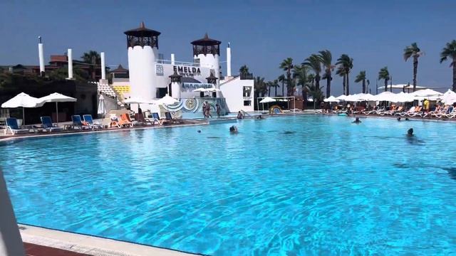 Emelda Sun Club - 2024 обстановка после обедика :) Но есть ньюанс:))) смотреть онлайн