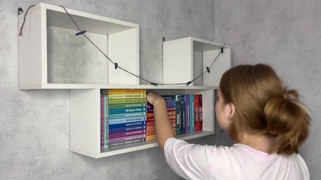 Мои КНИЖНЫЕ ПОЛКИ + перестановка || Я вернулась смотреть онлайн