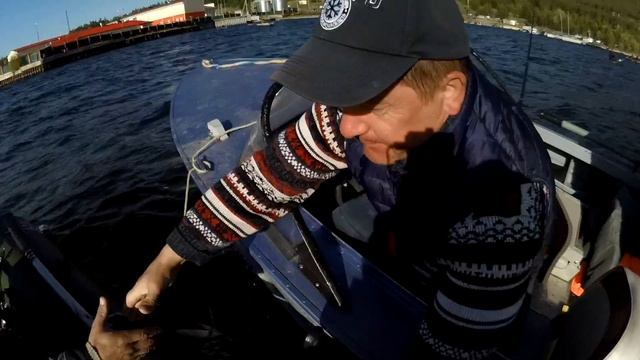 Рыбалка на Байкале. Ловим омуля с лодки. Бурятия. Сибирь. смотреть онлайн