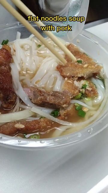 ASMR FLAT NOODLES SOUP WITH PORK/RICE WITH CHICKEN BREAST/SHORTS смотреть онлайн