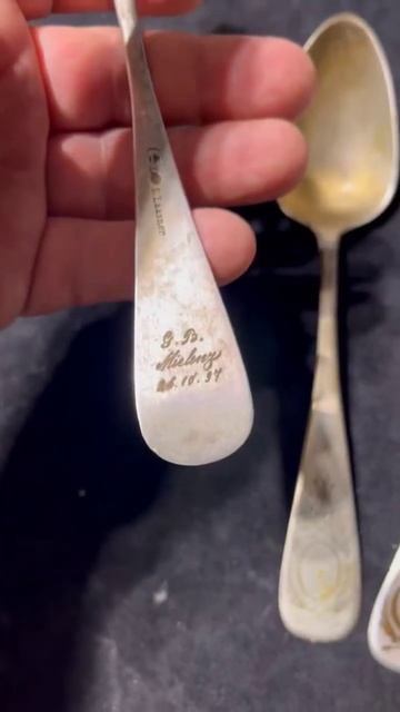 Принесли серебро! #винтаж #скупка #старинныевещи #антиквариат #серебро #столовоесеребро #ложки смотреть онлайн