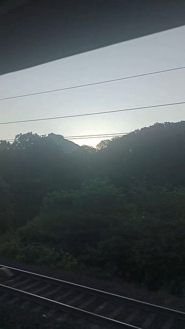 Всем такого утра!/Рассвет в горах🌄/На поезде подъезжаем к Туапсе/Июнь 2023 смотреть онлайн