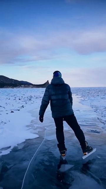 Ледяные просторы Байкала #shorts смотреть онлайн