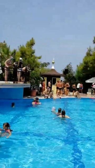 Utopia World, отель Алания, отдых, Турция, бассейн, прыжки смотреть онлайн
