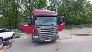 КУПИЛ СКАНИЮ/ВЫГНАЛ БОМЖА ИЗ КАБИНЫ/ ПЕРЕТЯЖКА САЛОНА СВОИМИ РУКАМИ