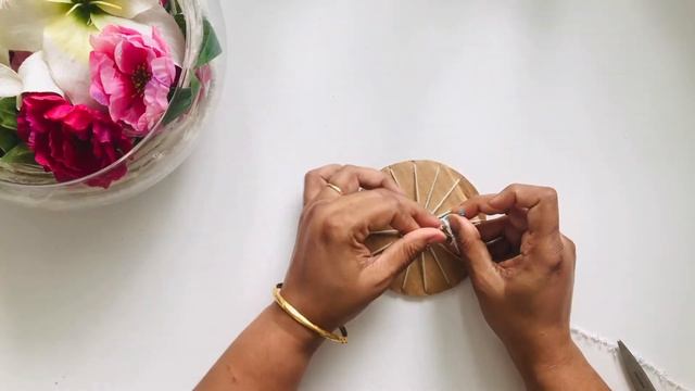 Super Easy Weaving Technique To Make Yarn Coasters || Yarn Craft Ideas
