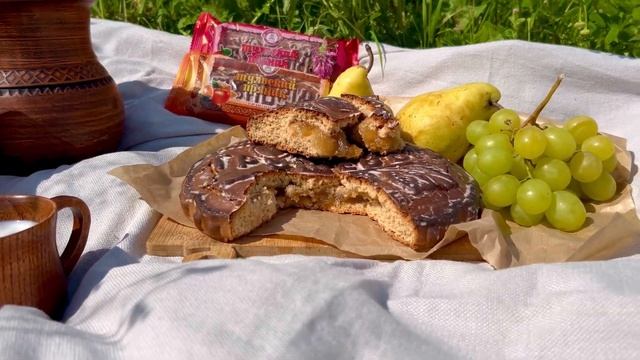 Пикник с тульскими пряниками смотреть онлайн