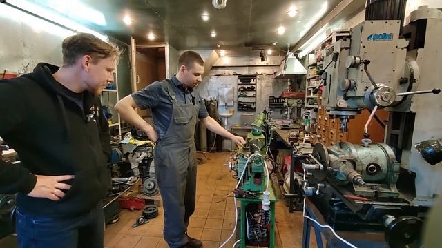 Дядя Федор - в гостях у лютого самодельщика из Москвы. А что ты сделал в свои 26 лет? смотреть онлайн