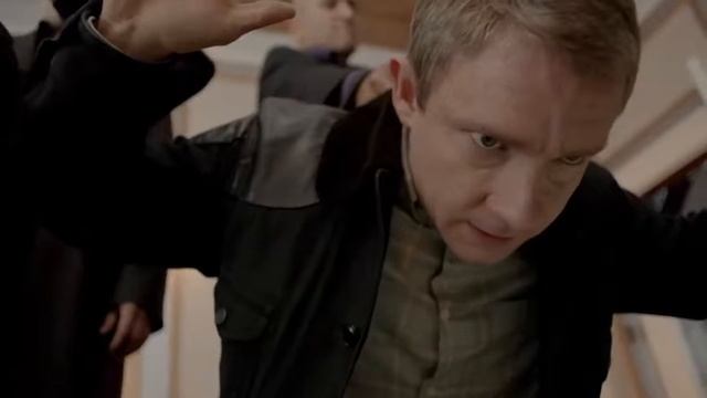 Бандиты заставляют Шерлока открыть сейф. смотреть онлайн