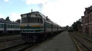 Дизель-поезд ДР1А-228 на ст. Таллин-Вяйке / DR1A-228 at Tallinn-Väike station