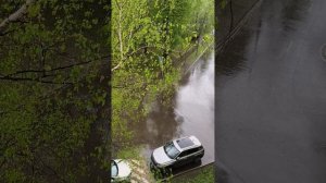 25.04.2025 год. Обещали грозу и объявили жёлтый уровень в Москве 😶🌫️