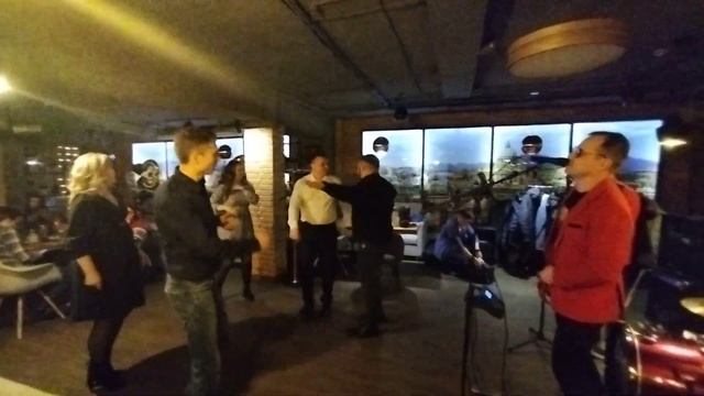 Выступление кавер-группы " Ве happy " Архангельск. 12 февраля, Римская кофейня. смотреть онлайн