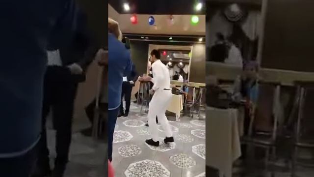 #РУССКИЙ ТАНЦУЕТ С ТАДЖИКАМИ ❤️❤️❤️❤️🔥🔥 смотреть онлайн