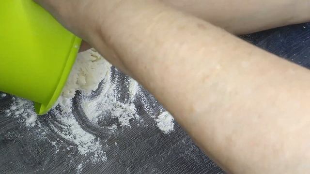 УНИВЕРСАЛЬНОЕ ДРОЖЖЕВОЕ ТЕСТО ДЛЯ ПИРОЖКОВ И ВЫПЕЧКИ.ОЧЕНЬ ПРОСТОЙ РЕЦЕПТ ПРИГОТОВЛЕНИЯ .