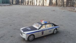 Обзор модели Rolls – Royce Phantom восьмого поколения в масштабе 1:24.