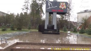 Рефтинский 25 апреля.Там, на улице такой прекрасный весенний  дождь!