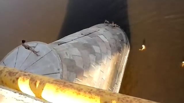 Прыжок с моста) смотреть онлайн