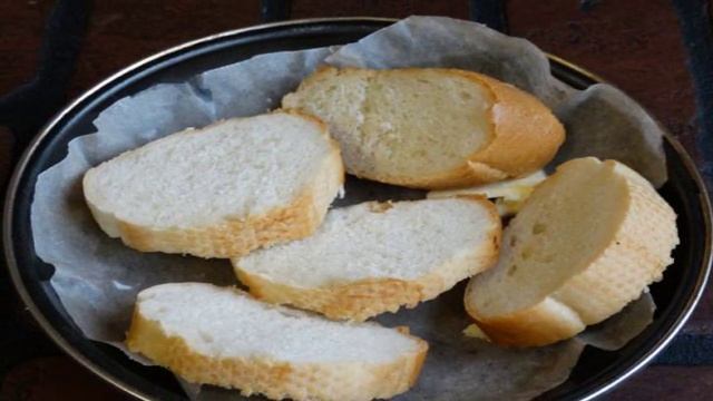 Грибная запеканка с хлебом и сыром