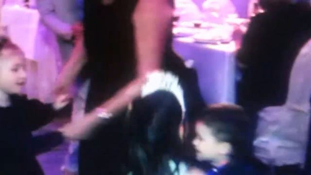 В ресторане. 4. смотреть онлайн