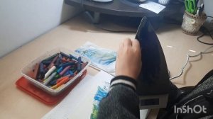 Дети рисуют утюгом и восковыми мелками.  #энкаустика #encausticart